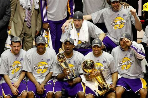 Counting Down The 25 Greatest NBA Teams of All.